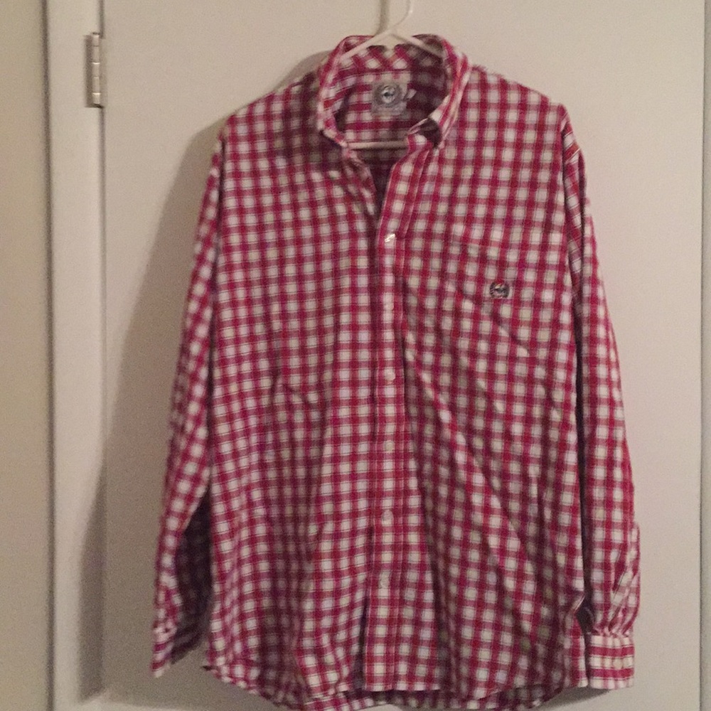 Men’s Cinch shirt.